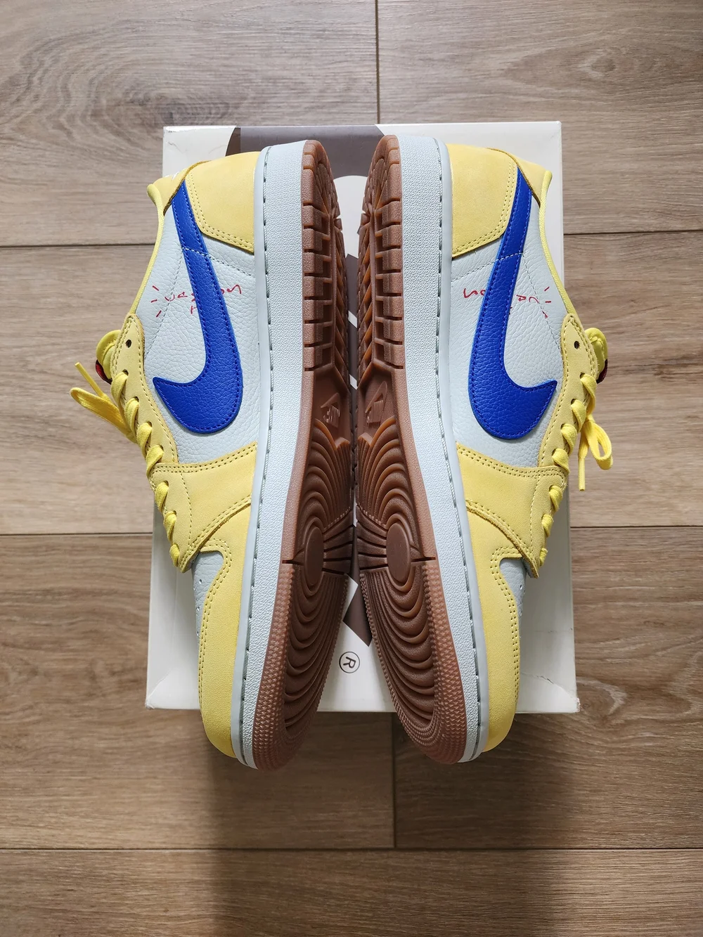 Travis Scott Canary Jordan 1 Lows